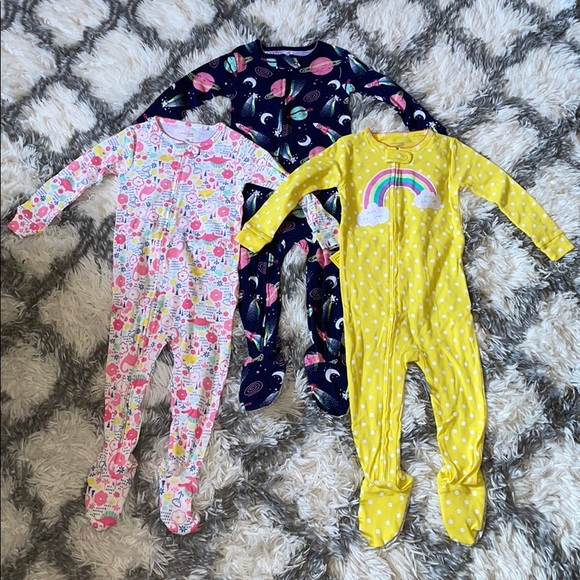 Carter’s Kids Onesies (Footies) - Picture 1 of 8